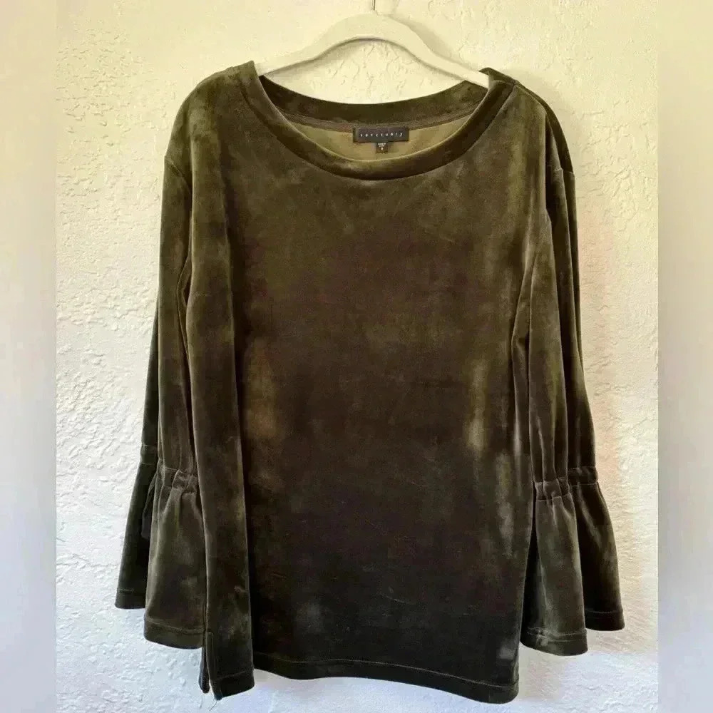 Anthropologie Sanctuary long bell sleeve crew neck moss green velour top